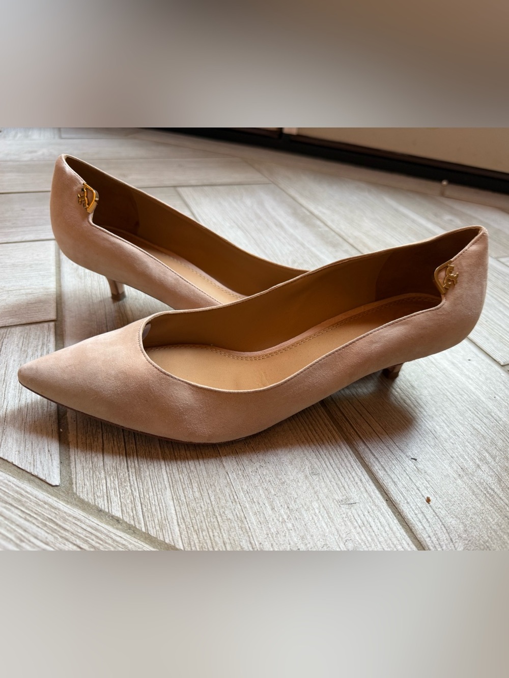 Tory Burch Nude Suede Pointed Toe Kitten Heels Pumps Size 9M